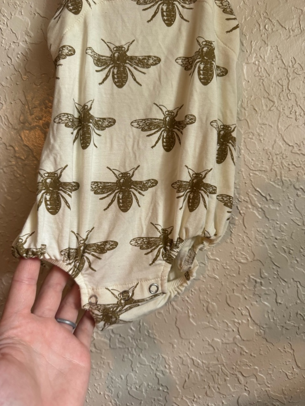 Kate Quinn Bee Print Bamboo Bubble Romper Gender Neutral - Size 6–12 Months - Picture 4 of 7